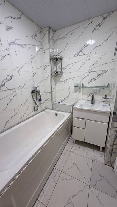 Sergeli 1 bekat Choshtepa metro oldi 2 xona 8 etaj sotiladi