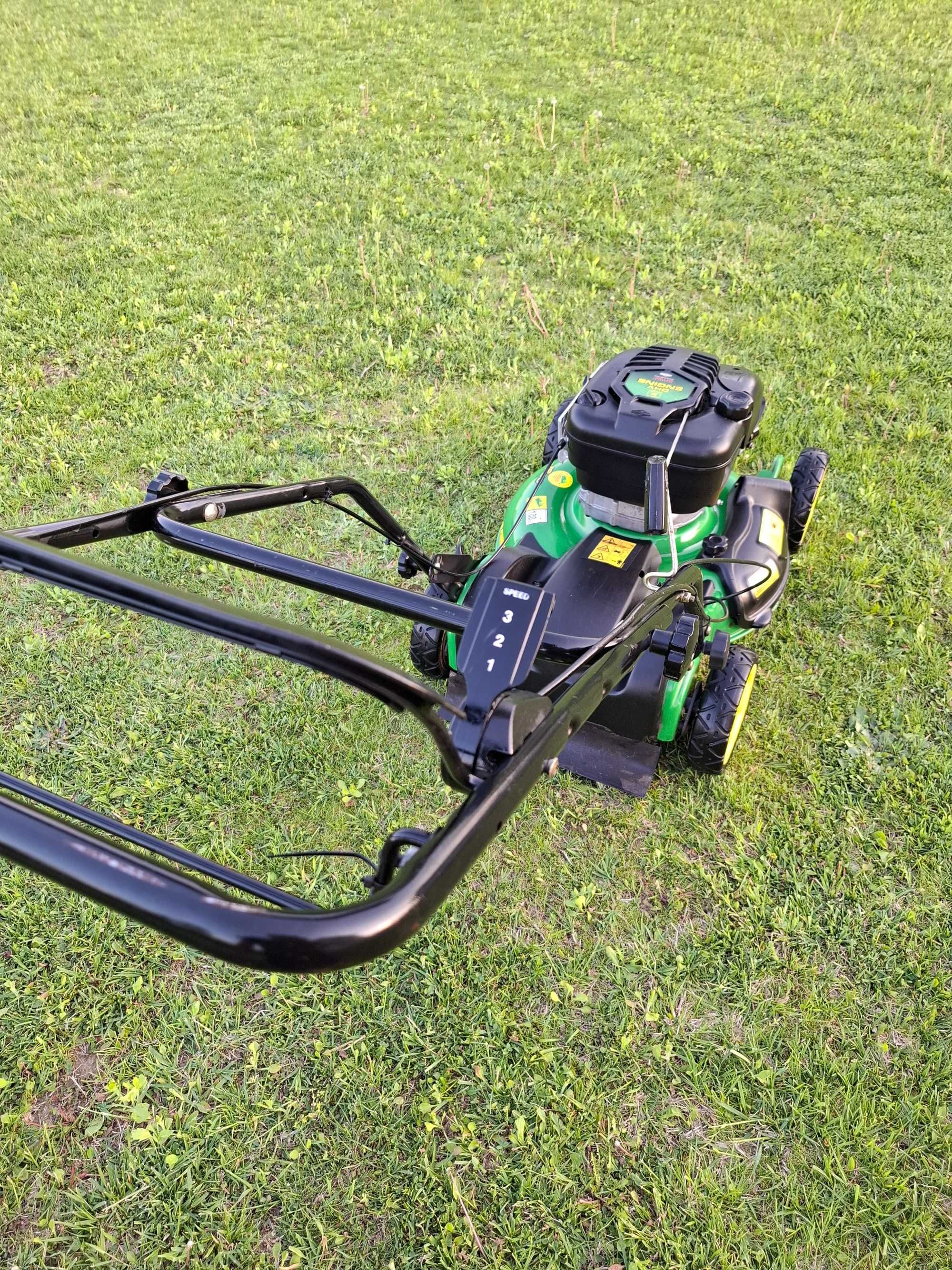 Masina iarba / John Deere