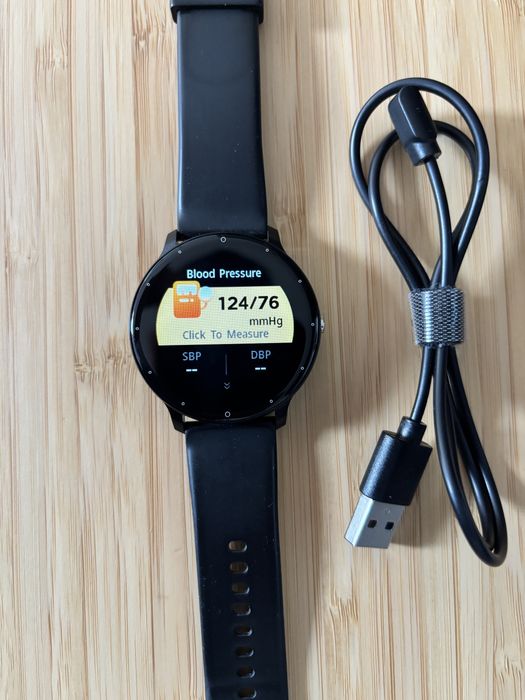 Smartwatch compatibil IOS si Android