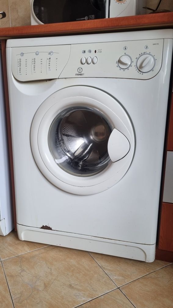 INDESIT   w431tx