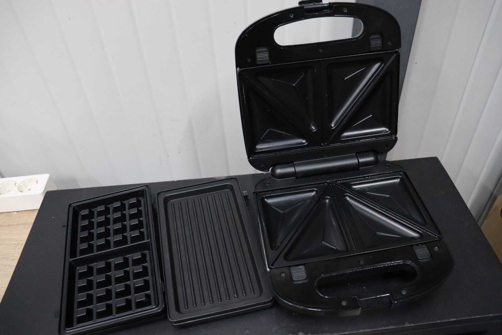 Многофункционален Тостер Russell Hobbs Fiesta 24540-56 3-в-1, 750W