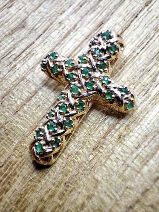 Cruciulita Cruce Aur 14K Cu Smaralde