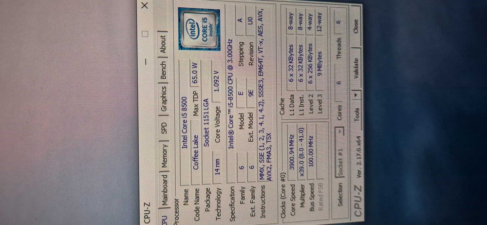 procesor i5 8500     si procesor  i3 8100