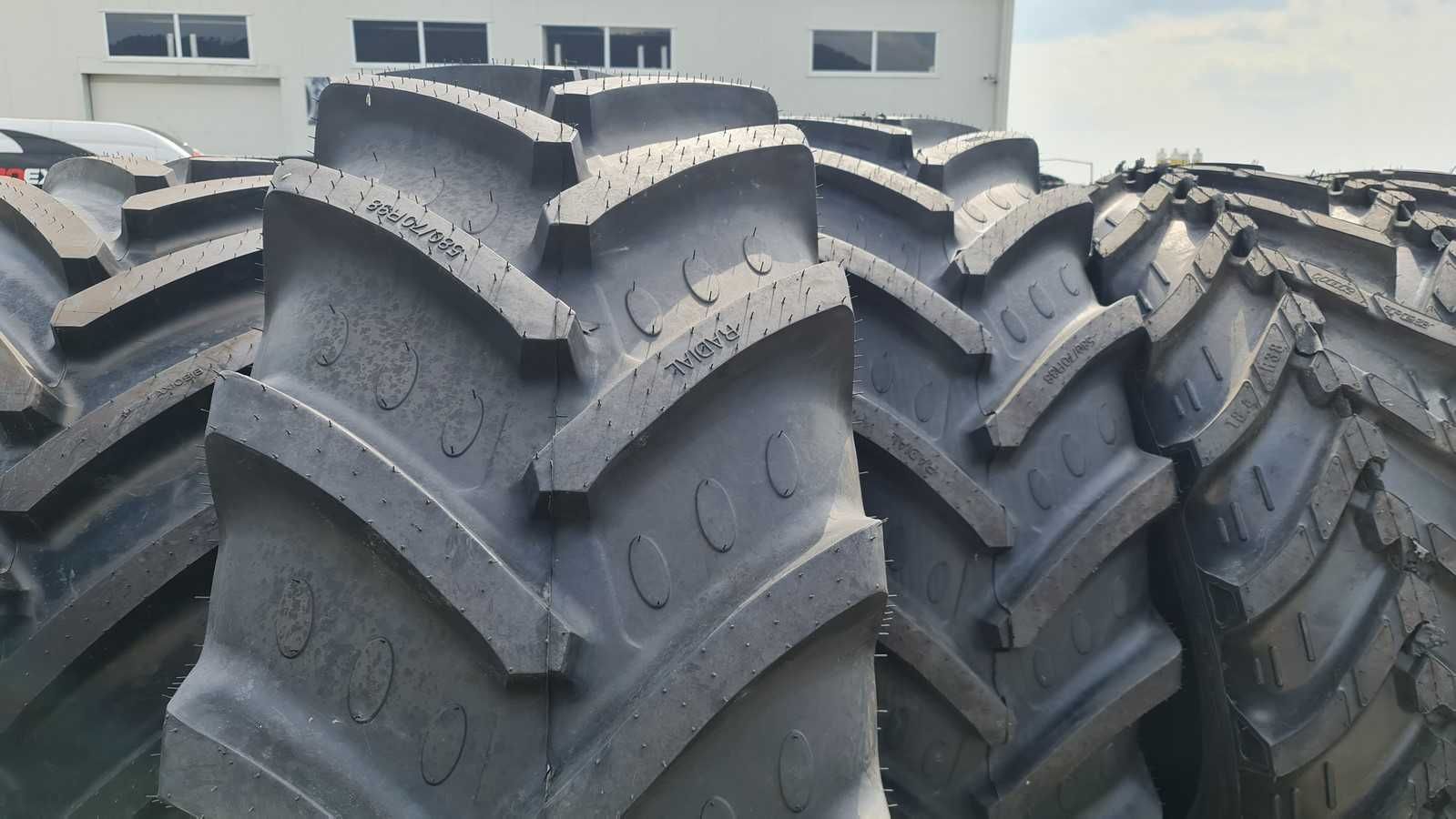 Cauciucuri noi 580/70R38 BKT AGRIMAX pentru tractor spate