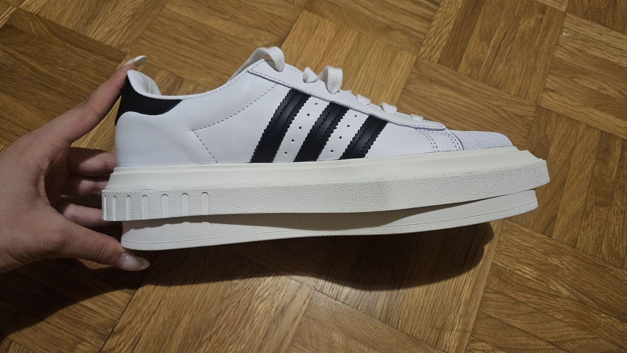 Обувки addidas колаборация с Beyonce