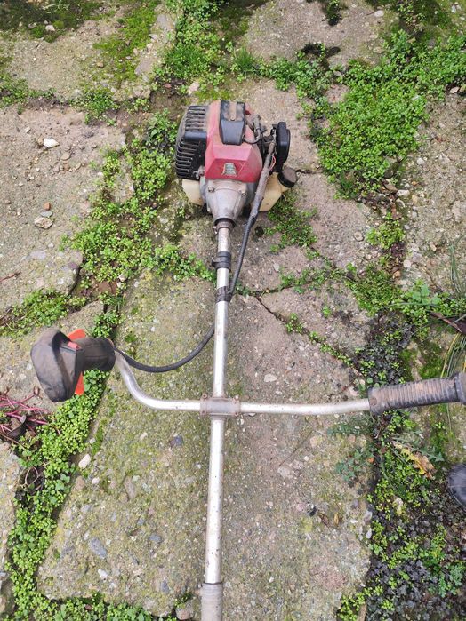 Бензинов тример Raider