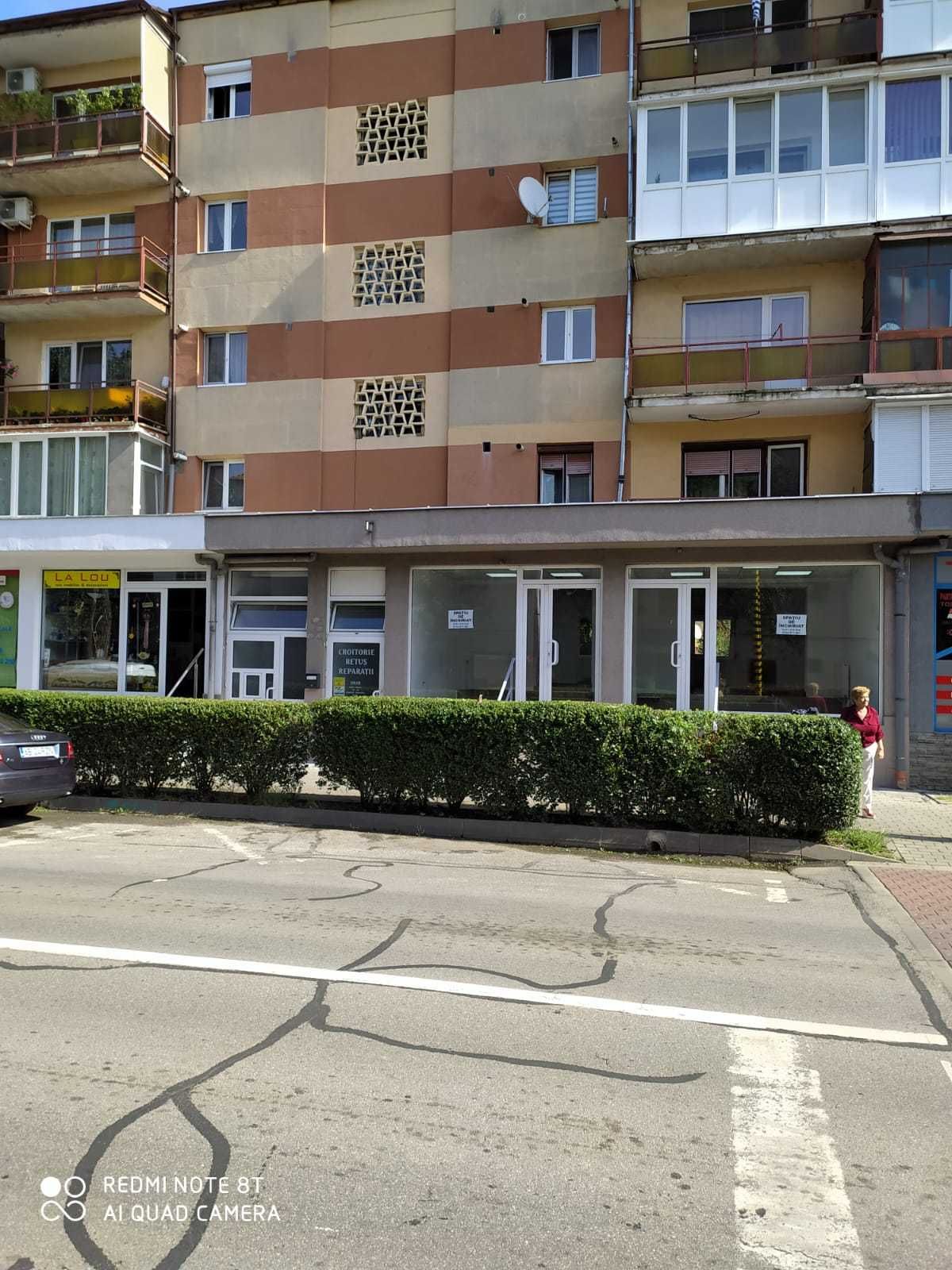 Inchiriez Spațiu comercial 105 mp
