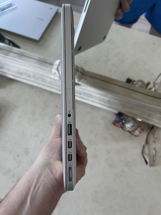 Macbook Pro Retina Early 2015 13.3 8GB RAM 128 GB Impecabil
