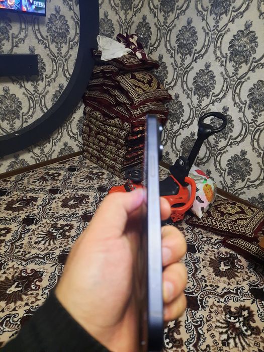 Iphon 15 Pro Max 256 Gb 90 yomkist karobka dakument 2 ta sim kartali