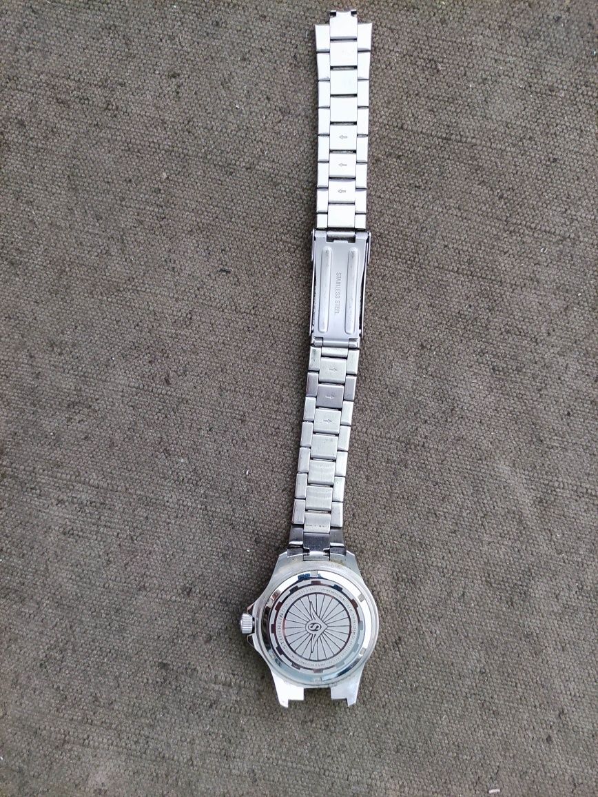 Продавам часовник Stührling professional diver 200 meter
