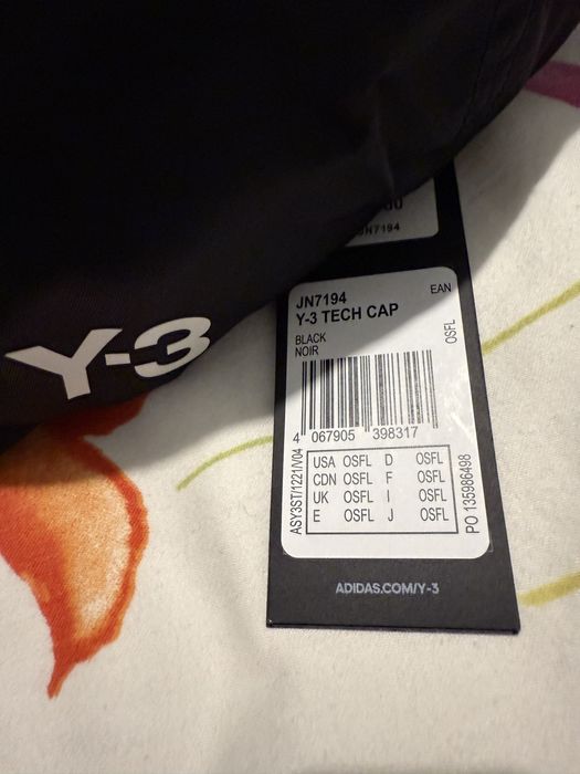 Sapca Y3 Tech Cap marimea L noua cu eticheta!