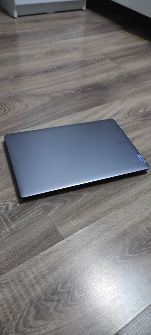 Laptop Lenovo IdeaPad 3. Intel Celeron,12 gb RAM (upgradeable).