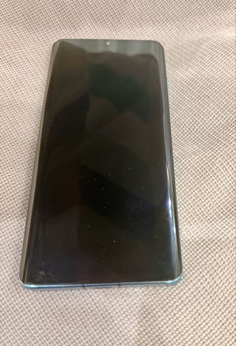 Продавам Huawei p30 pro.