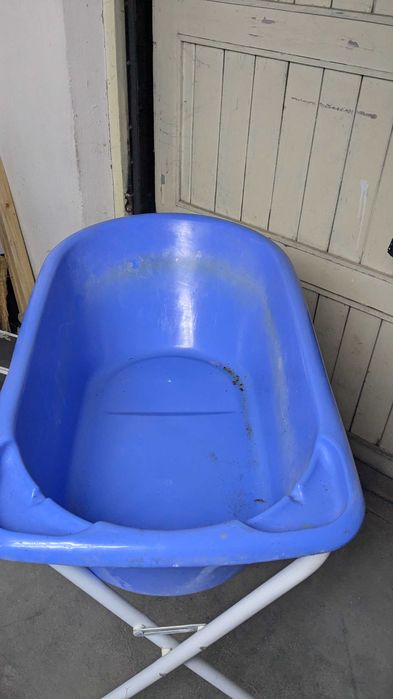 Бебешко корито със стойка