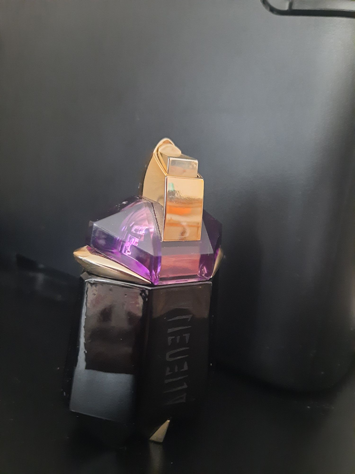 Парфюм Mugler "Alien" 30ml, използван само веднъж