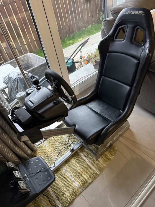 Scaun Playseat Evolution + volan Logitech G920 + schimbator