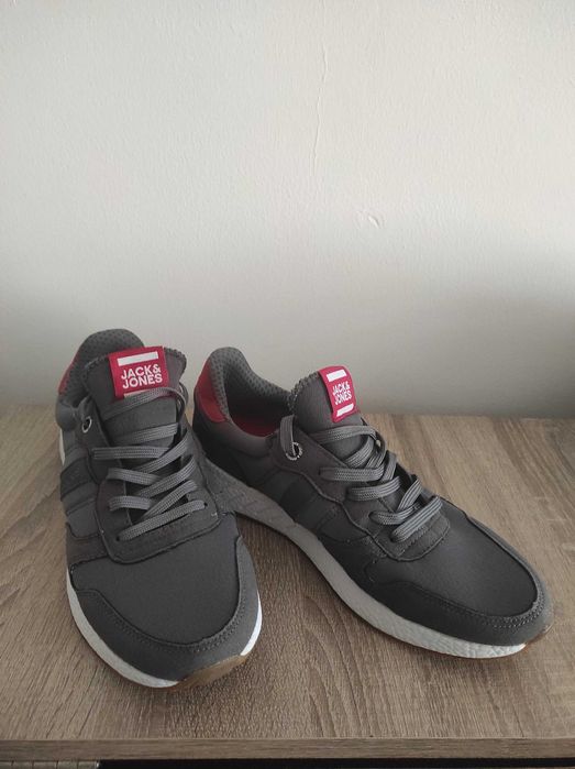 Маратонки нови  jack jones