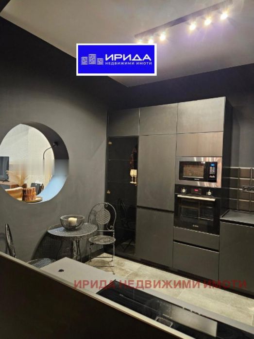 Продава се Тристаен апартамент в София, Център - 126 кв.м за 3802 €/кв.м - Снимка #1
