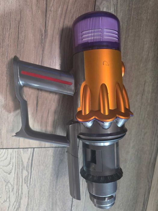 Вертикална прахосмукачка Dyson V12 Detect Slim за части