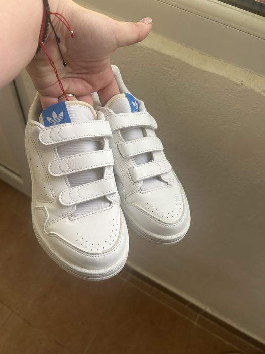 Adidasi Adidas marimea 32