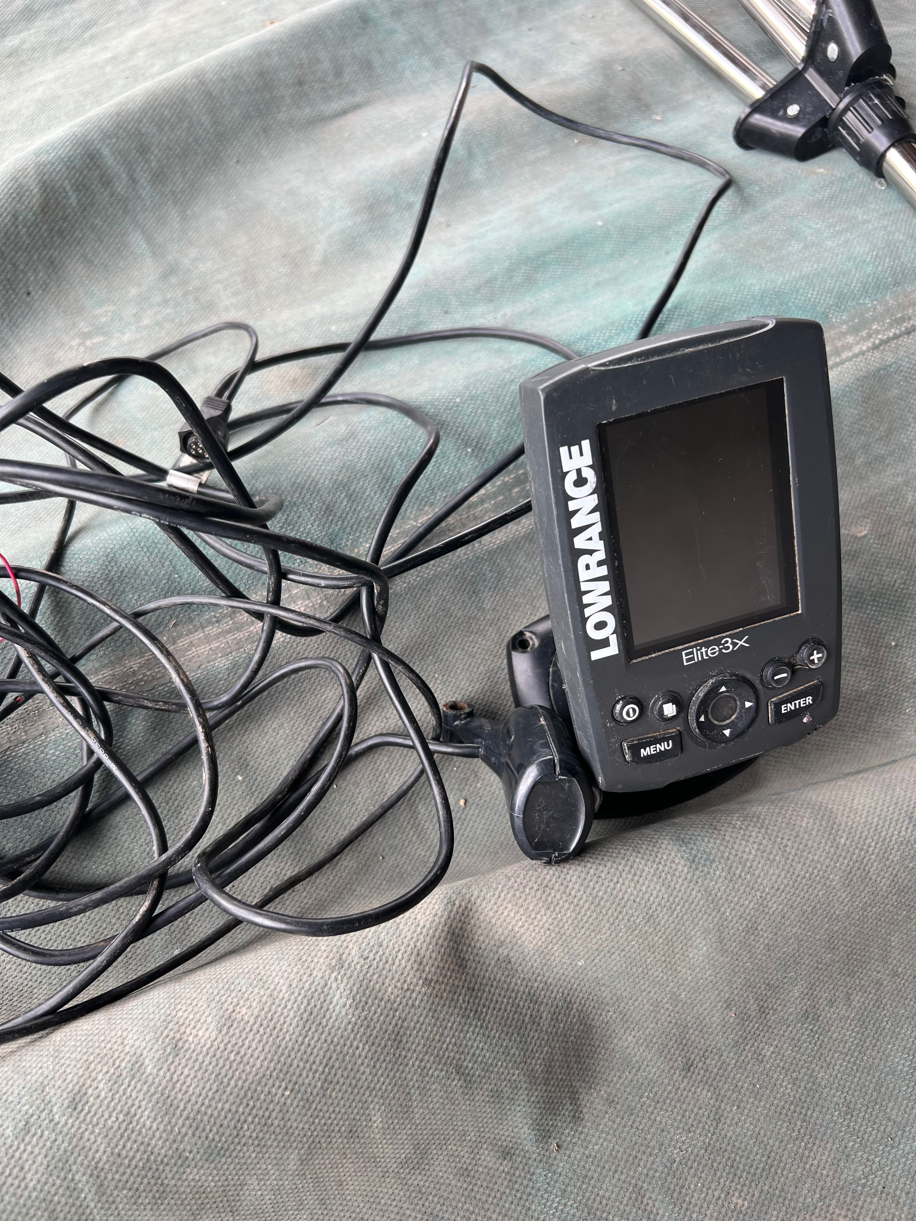 Lowrance Elite 3x Двулъчев сонар (цветен)