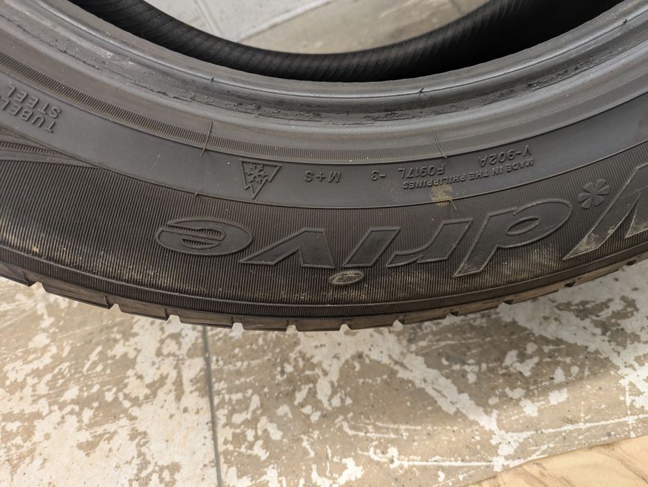 Set 4 anvelope iarna 235 60 R18 Yokohama