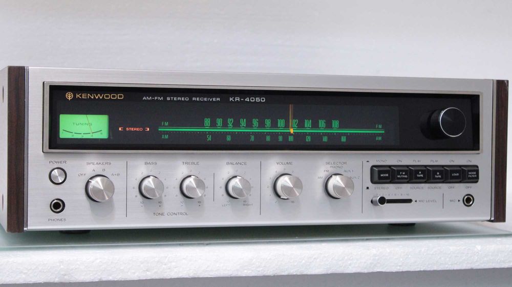 Statie/Amplificator/Tuner Kenwood KR-4050.