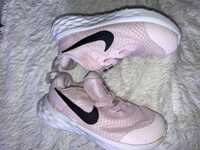 Adidasi nike de joaca fetite marimea 25