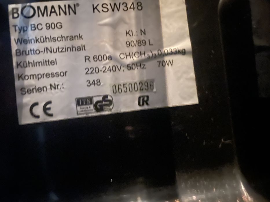 Frigider / racitor / vitrina frigorifica vin