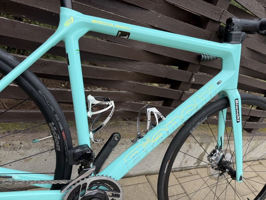 Bianchi Specialissima RC bicicleta cursiera carbon disc sram red axs