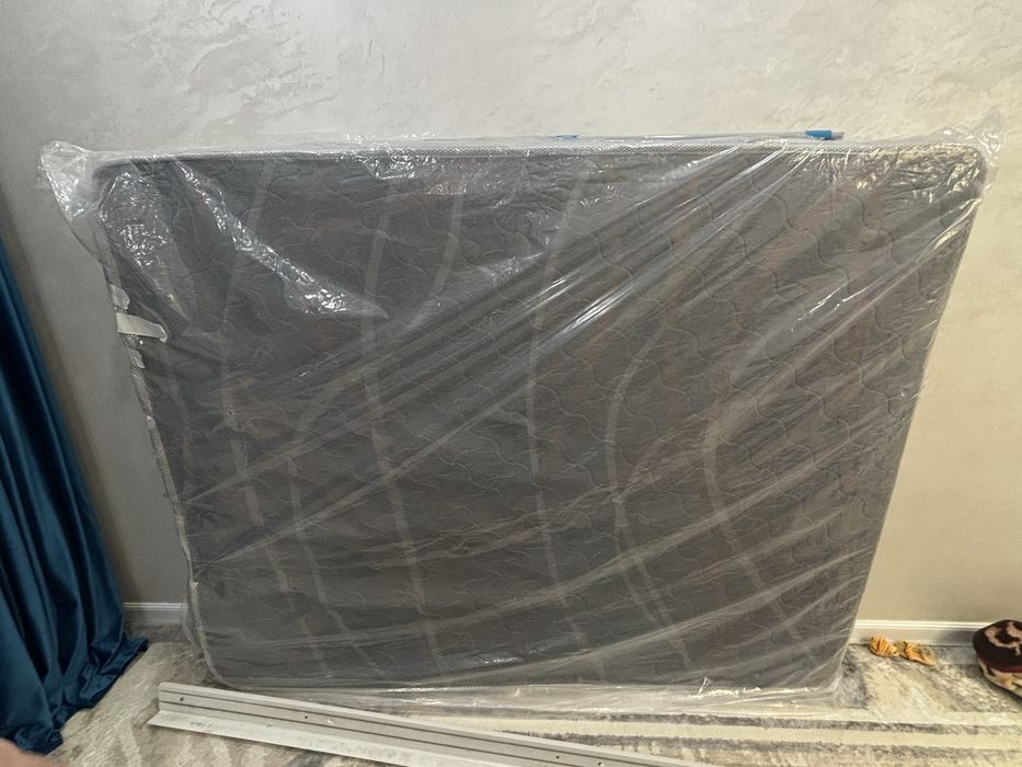 Почти новый матрас