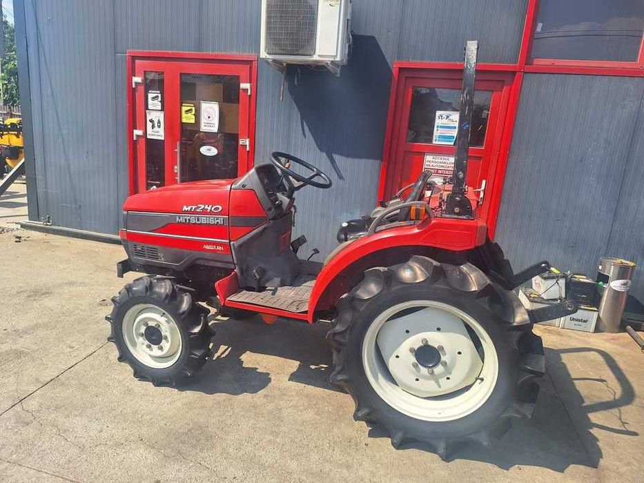 MITSHUBISHI MT 240 prim proprietar carte rar,itp, inscris.