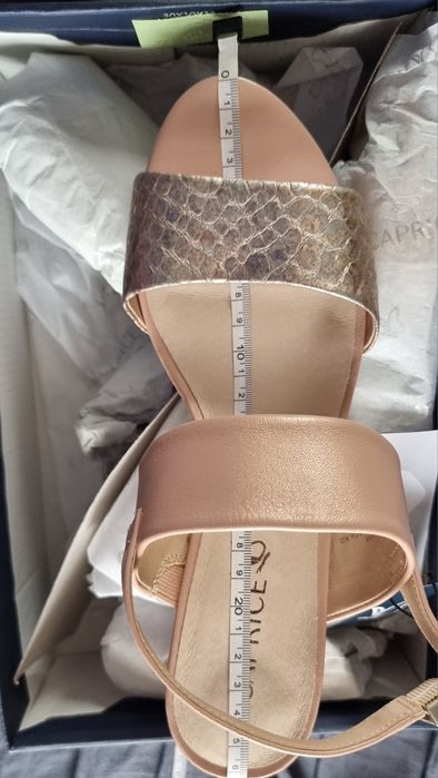 Caprice нови кожени сандали