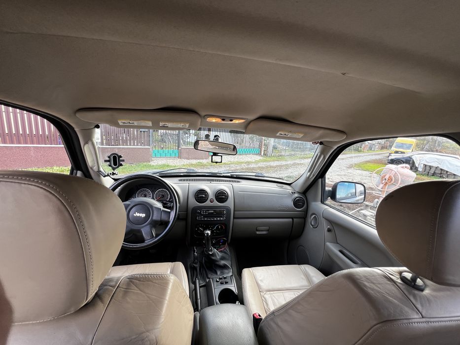 Vand jeep liberty kj 2.4 benzina 2006
