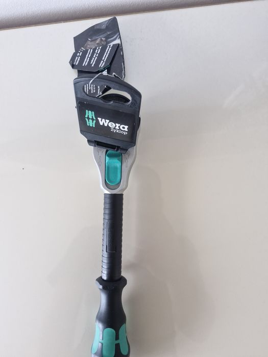 Vând scule Wera si Knipex noi  La 2platite  primiți un decablator jok
