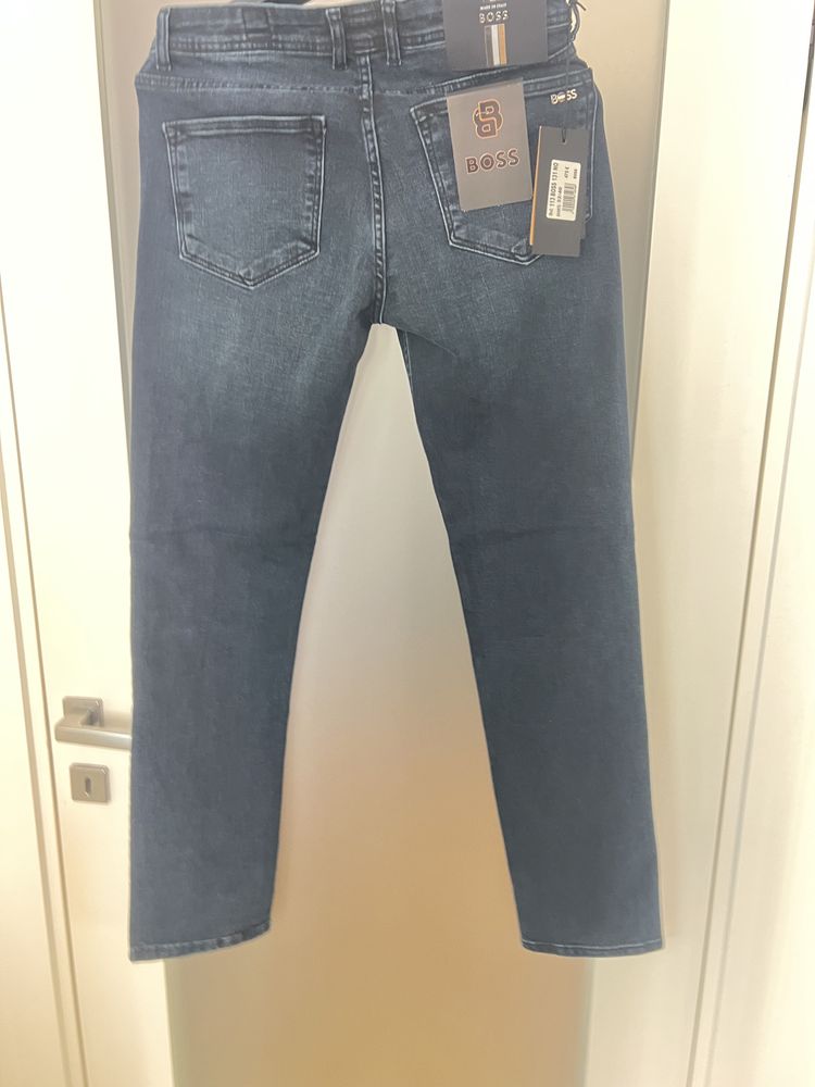 Чисто нов модел дънки Hugo Boss.Топ качество.С етикети,всичко от до