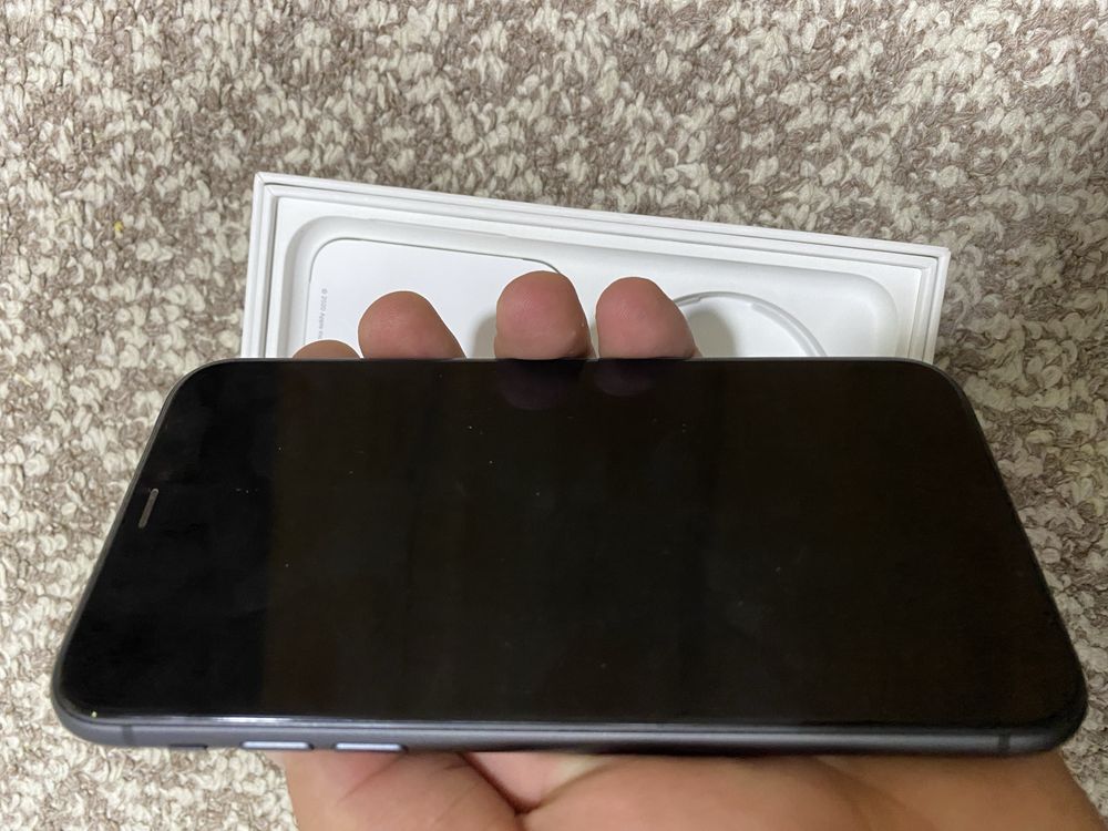 Iphone 11 LL/A 64 gb ochilmagan 87% radnoy batareka