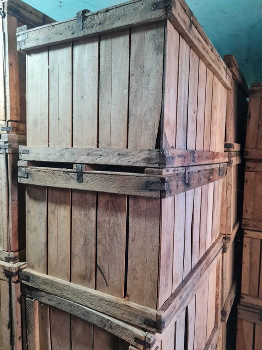 Vand lazi lemn pentru fructe- mere