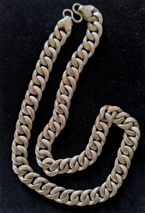 Мужская привозная,  массивная и брутальная  цепь !