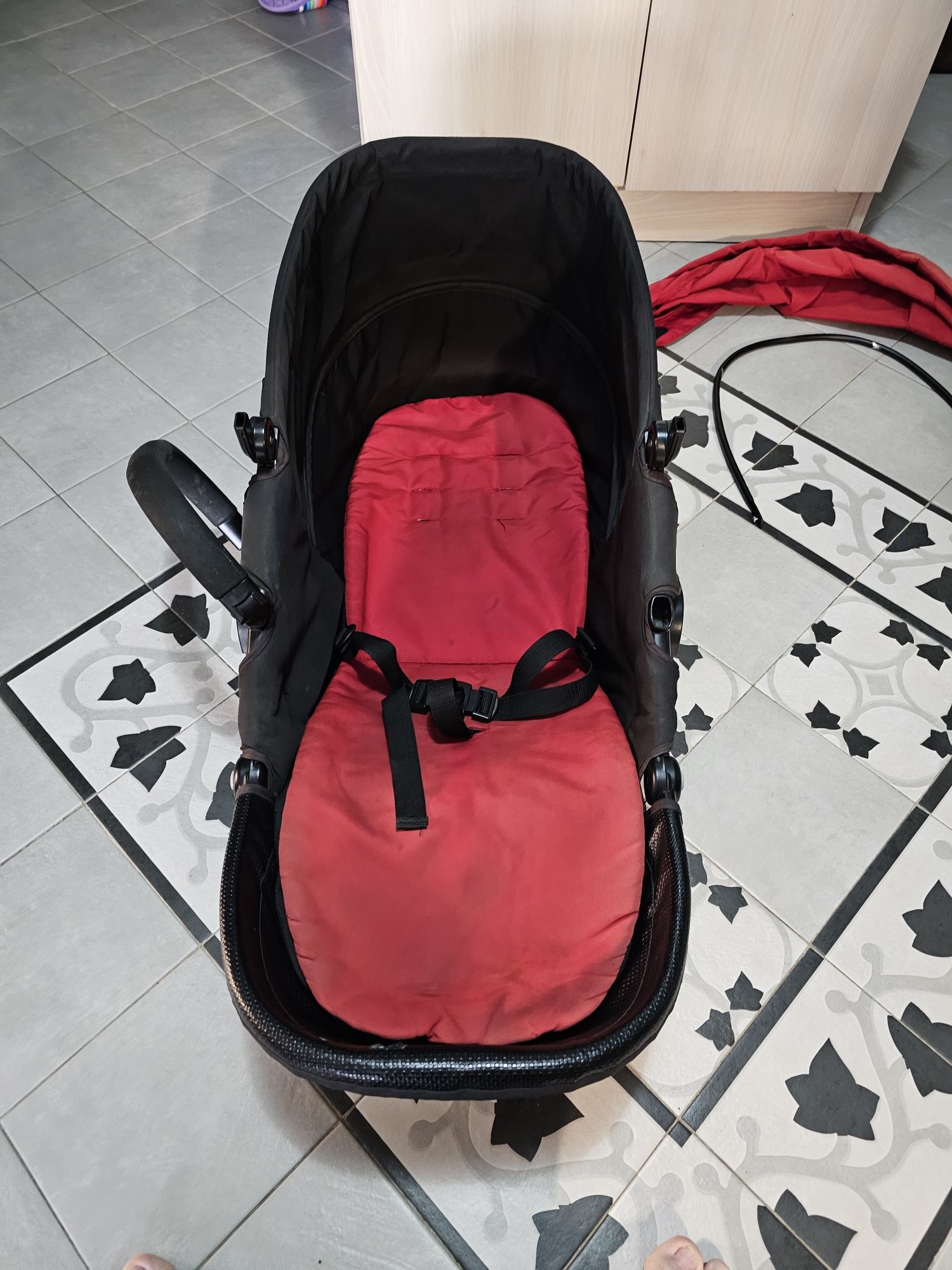 Graco Evo reversibil - cos super încăpător