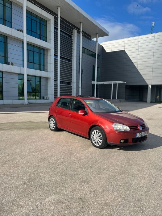 Vand golf 5 1.6 benzina