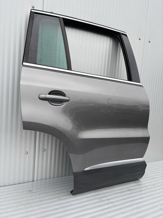 Usa dr spate vw Tiguan 5N Facelift cod de culoare LD7R 2012-2015