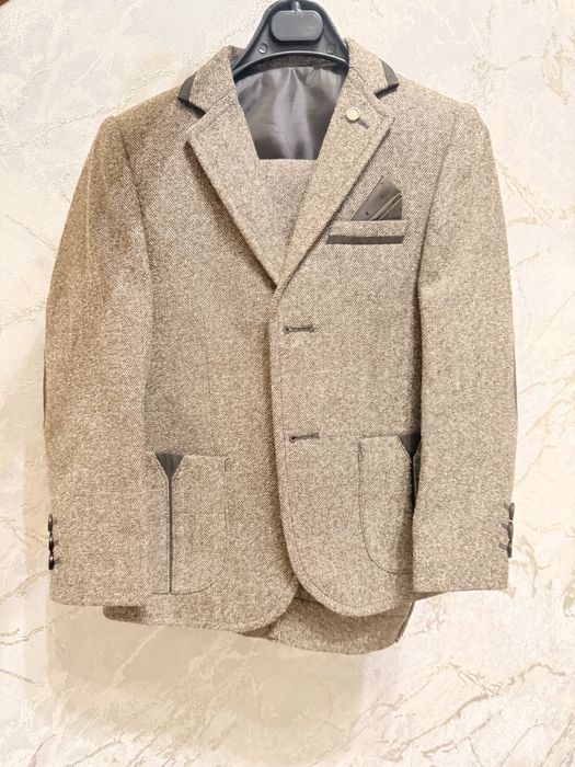 Костюм для мальчиков на 4-5 лет