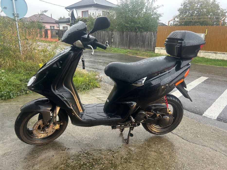 Scuter Piaggo NRG 49cc . Cititi descrierea