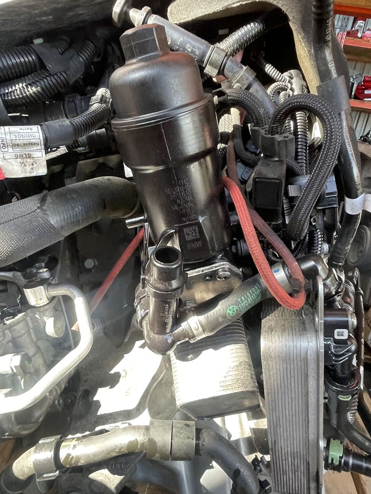 Suport filtru ulei motor BMW seria 5 G30 2.0 d 2017
