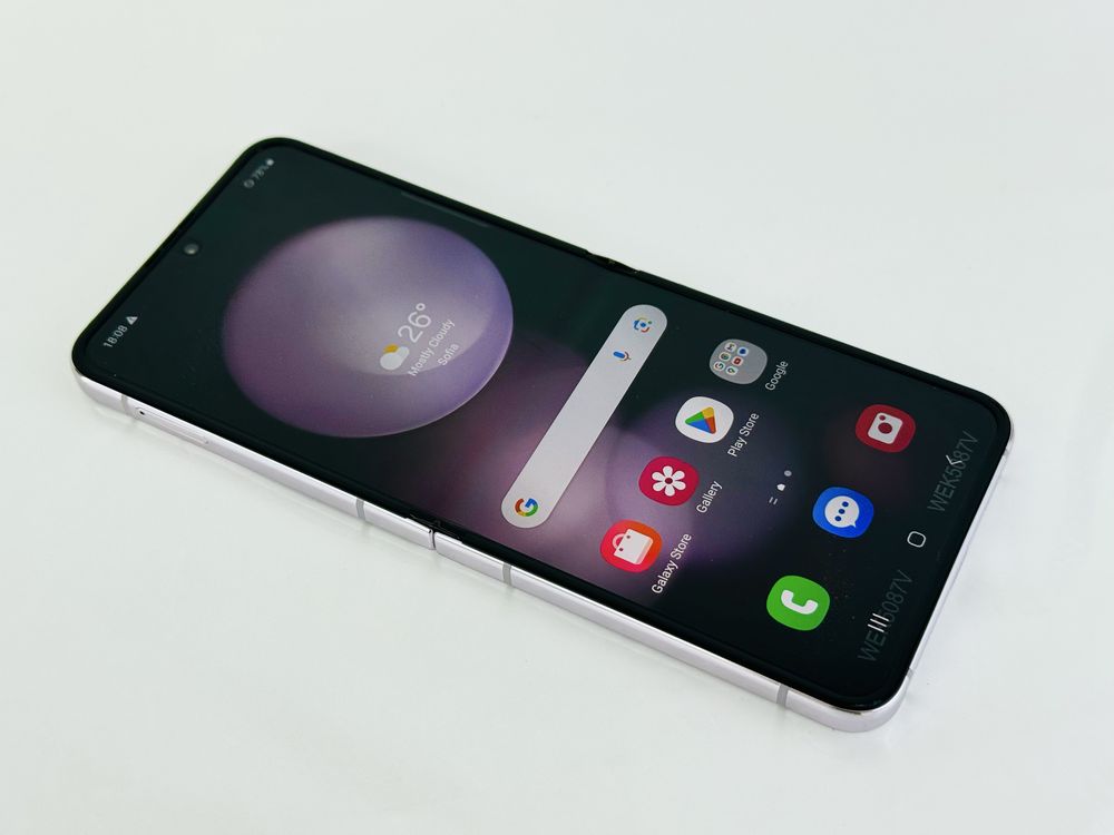 Samsung Galaxy Z Flip 5 5G 256GB 8RAM Lavendder Перфектен! Гаранция!