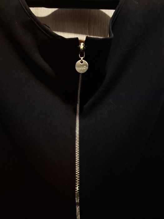 Дамска черна рокля до коляно