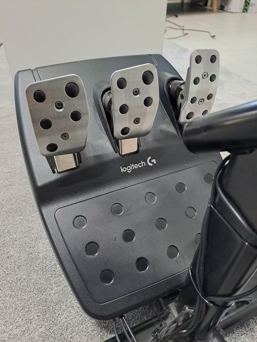 Logitech g29+schimbator și playseat evolution
