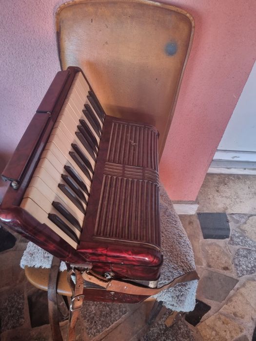 Acordeon Hohner 80basi
