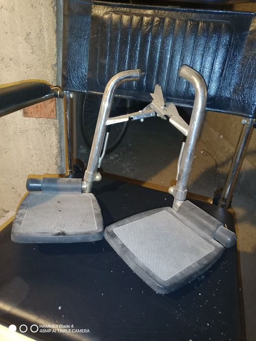 Инвалиден стол инвалиден